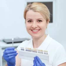 Chipped Tooth After an Accident? Discover How Veneers Can Help