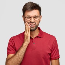 Broken Tooth Symptoms That Require Immediate Dental Care
